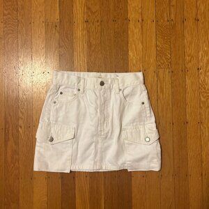 Aritzia Denim Forum 90s Mid-Rise Cargo Mini Skirt 23